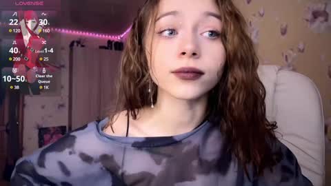 Snapshot of dontoke_ chatting on 02/02/25, 03:49 Nicole online show from 02/02/25, 03:49