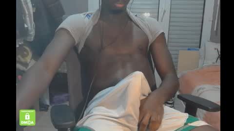 Snapshot of doomdrag3 chatting on 11/22/25, 12:42 doomdrag3 online show from 11/22/25, 12:42