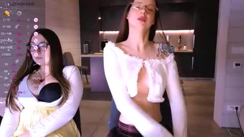 Snapshot of dorafisher01 chatting on 11/16/25, 02:22 Dora online show from 11/16/25, 02:22