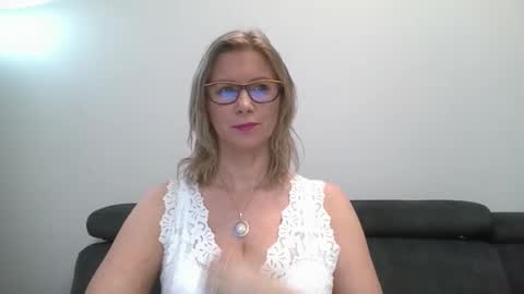 DoreenSexy online show from 11/21/25, 10:03