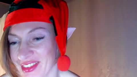 Snapshot of dorothy_meyer chatting on 12/12/24, 10:56 Dorothy Next stream on Monday at 3am-9am online show from 12/12/24, 10:56