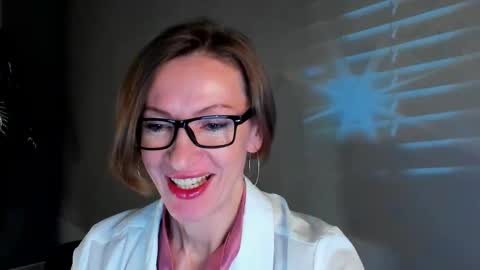Snapshot of dorothy_meyer chatting on 01/25/25, 02:26 Dorothy Next stream on Monday at 3am-9am online show from 01/25/25, 02:26