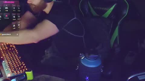 DotYourEyezez  online show from 02/14/25, 08:10