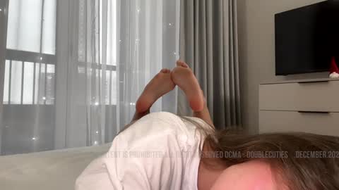 Snapshot of doublecuties chatting on 12/29/24, 05:21 Lana Eva dont forget to give us a thumb up online show from 12/29/24, 05:21