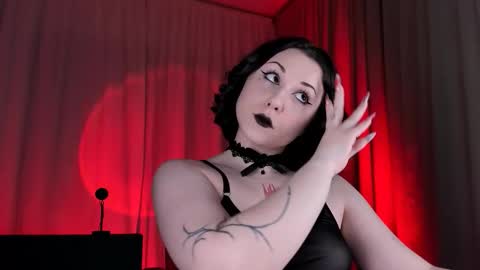 Snapshot of doublee_trouble chatting on 10/22/25, 07:24 Eva ana Liza online show from 10/22/25, 07:24