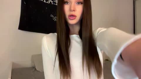 MOLLYYYY dont forget to give me a thumb up online show from 10/16/25, 11:55