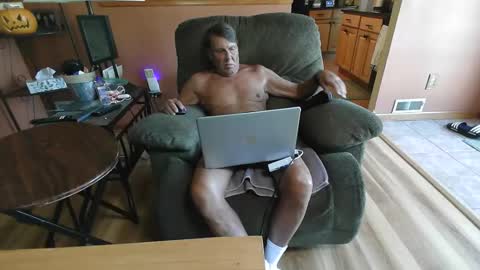 Snapshot of doubletrouble59 chatting on 10/06/25, 06:27 Double Trouble online show from 10/06/25, 06:27