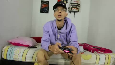 douglas_gallegos online show from 12/03/24, 03:20