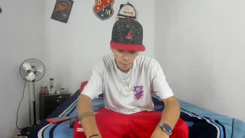 douglas_gallegos online show from 01/11/25, 06:54