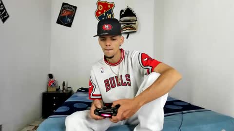 douglas_gallegos online show from 01/17/25, 04:26