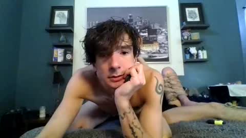 Douxi online show from 11/18/25, 08:35