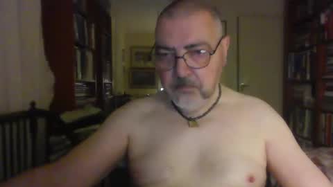 Snapshot of doxoebloke68 chatting on 09/29/25, 05:45 doxoebloke68 online show from 09/29/25, 05:45