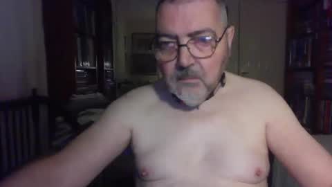 Snapshot of doxoebloke68 chatting on 10/14/25, 03:57 doxoebloke68 online show from 10/14/25, 03:57