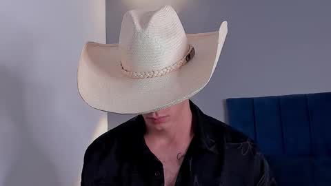 drake_carter1 online show from 10/17/25, 01:42