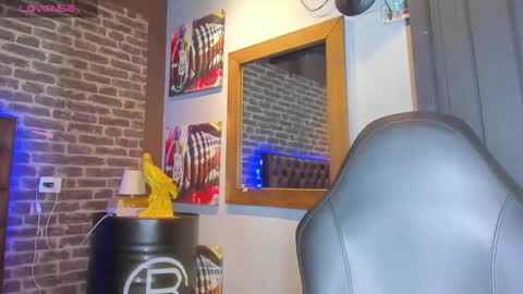 Snapshot of drake_nassir4 chatting on 09/13/25, 06:08 ---Drake--- online show from 09/13/25, 06:08
