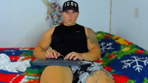Snapshot of drake_xion1 chatting on 12/18/24, 11:51 drake_xion1 online show from 12/18/24, 11:51