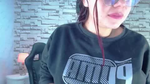 Snapshot of draviana_a chatting on 10/07/25, 03:25 Draviana online show from 10/07/25, 03:25