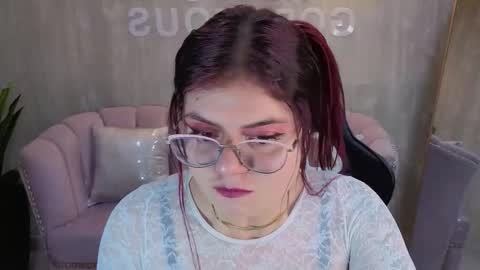 Snapshot of draviana_a chatting on 10/17/25, 03:10 Draviana online show from 10/17/25, 03:10