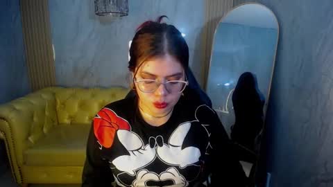 Snapshot of draviana_a chatting on 11/13/25, 03:05 Draviana online show from 11/13/25, 03:05