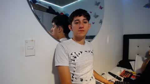 -- nicolle and jhon -- online show from 11/08/25, 09:42