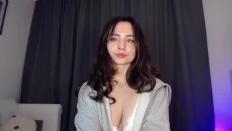 Snapshot of dream_nicole02 chatting on 12/19/24, 02:46 Nicole online show from 12/19/24, 02:46