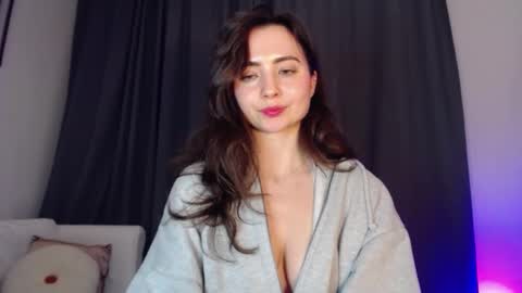 Snapshot of dream_nicole02 chatting on 01/07/25, 01:38 Nicole online show from 01/07/25, 01:38