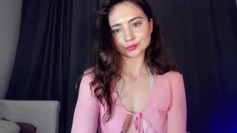 Snapshot of dream_nicole02 chatting on 01/18/25, 05:48 Nicole online show from 01/18/25, 05:48