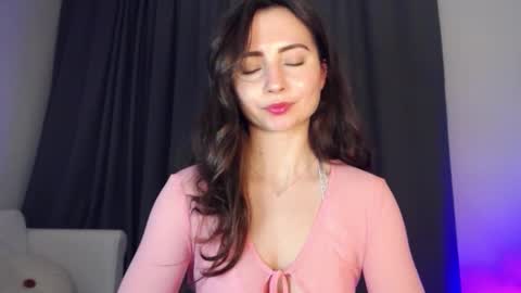 Snapshot of dream_nicole02 chatting on 01/26/25, 05:44 Nicole online show from 01/26/25, 05:44