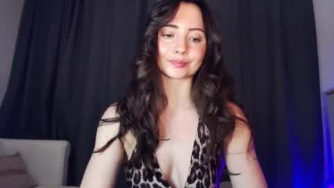 Snapshot of dream_nicole02 chatting on 02/13/25, 05:54 Nicole online show from 02/13/25, 05:54