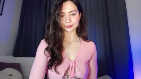Snapshot of dream_nicole02 chatting on 02/25/25, 02:44 Nicole online show from 02/25/25, 02:44
