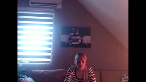 Snapshot of dreamcatcherfantasy chatting on 12/11/24, 07:53 A girl online show from 12/11/24, 07:53