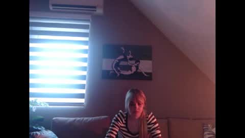 Snapshot of dreamcatcherfantasy chatting on 12/11/24, 10:58 A girl online show from 12/11/24, 10:58