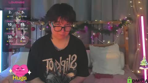 Snapshot of dreamgirllove chatting on 12/22/24, 05:01 Billy online show from 12/22/24, 05:01