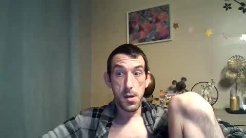 Snapshot of dreamguy38 chatting on 10/19/25, 03:51 dreamguy38 online show from 10/19/25, 03:51