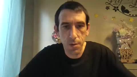 Snapshot of dreamguy38 chatting on 11/05/25, 08:14 dreamguy38 online show from 11/05/25, 08:14