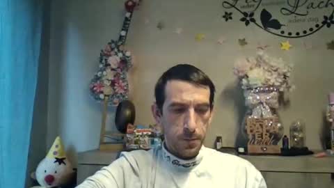 Snapshot of dreamguy38 chatting on 11/08/25, 02:28 dreamguy38 online show from 11/08/25, 02:28