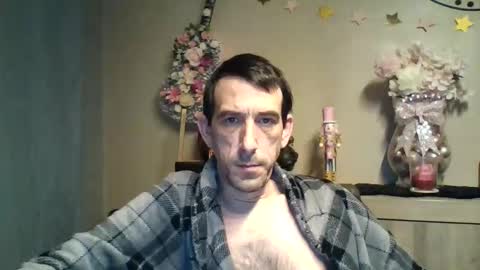 Snapshot of dreamguy38 chatting on 11/18/25, 04:39 dreamguy38 online show from 11/18/25, 04:39