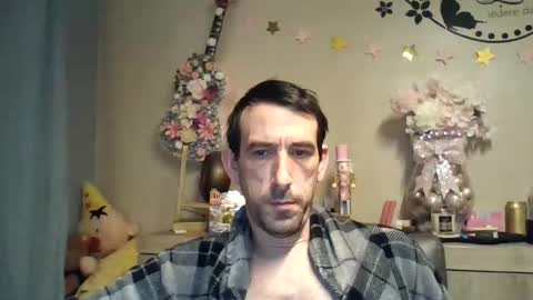 Snapshot of dreamguy38 chatting on 11/21/25, 06:01 dreamguy38 online show from 11/21/25, 06:01