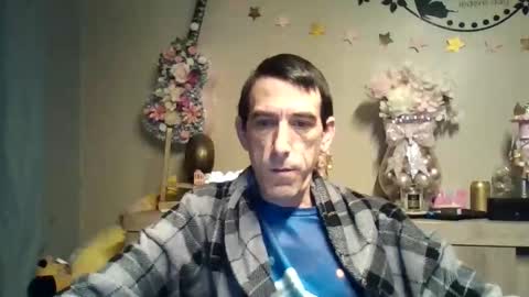 Snapshot of dreamguy38 chatting on 11/22/25, 05:39 dreamguy38 online show from 11/22/25, 05:39