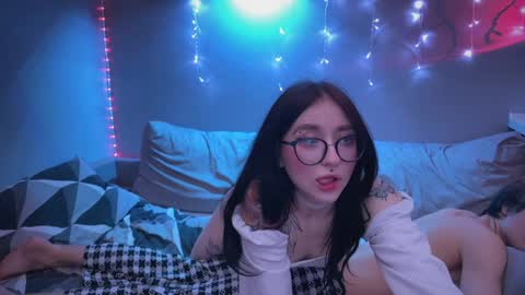Snapshot of drillhouse_ chatting on 02/01/25, 03:52 Tara Sonny online show from 02/01/25, 03:52