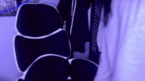 Snapshot of drillhouse_ chatting on 10/14/25, 02:12 Tara Sonny online show from 10/14/25, 02:12