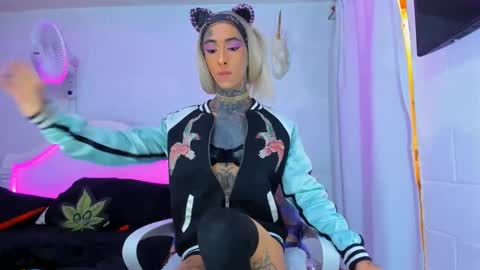 drippyorlove online show from 09/23/25, 08:34