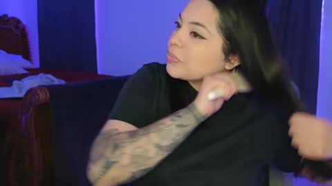 Snapshot of drizzypeach602 chatting on 11/27/25, 04:03 Drizzypeach602 online show from 11/27/25, 04:03