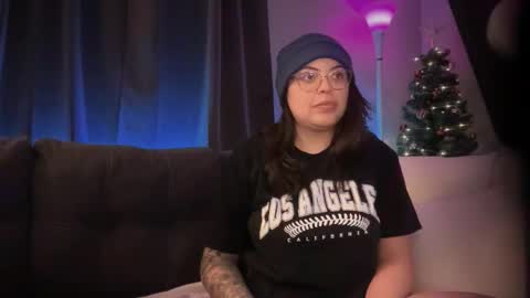 Snapshot of drizzypeach602 chatting on 12/03/25, 04:31 Drizzypeach602 online show from 12/03/25, 04:31