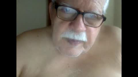 Snapshot of drnick069 chatting on 10/06/25, 02:58 drnick069 online show from 10/06/25, 02:58