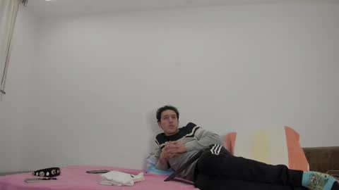 Snapshot of drod6621 chatting on 10/19/25, 02:34 CamiSanti online show from 10/19/25, 02:34