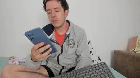 Snapshot of drod6621 chatting on 10/29/25, 09:22 CamiSanti online show from 10/29/25, 09:22