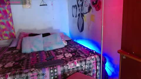 Dulce online show from 10/19/25, 10:38