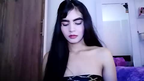 Snapshot of dulce_lucero chatting on 12/17/24, 06:09 dulce_lucero online show from 12/17/24, 06:09