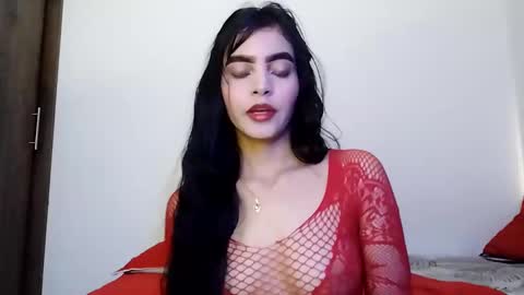 Snapshot of dulce_lucero chatting on 01/13/25, 06:16 dulce_lucero online show from 01/13/25, 06:16